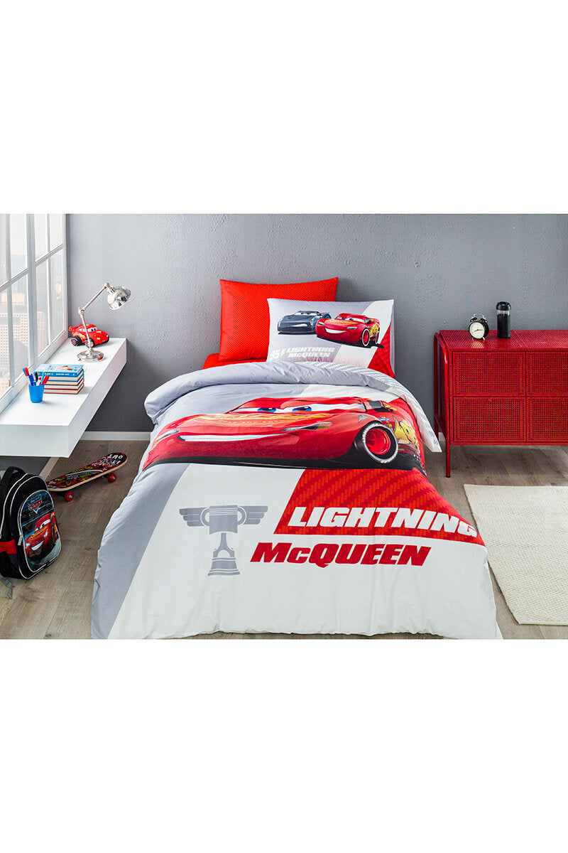 ÖZDILEK CARS PISTON CUP  Disney Parure de lit renforcé enfant 1 personne ÖZDILEK CARS PISTON CUP Tek kişilik Disney lisanslı çocuk ranforce nevresim takımı  ÖZDILEK CARS PISTON CUP Disney Kinderbettwäschegarnitur 1 Person  